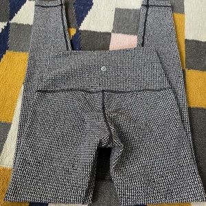 Lululemon size 6 herringbone leggings, EUC
